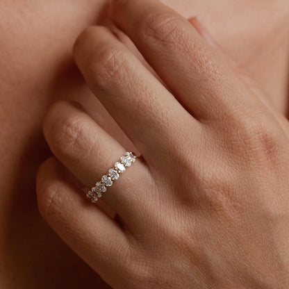 1.41 CT Classic Oval Diamond Anniversary Ring in Delicate Gold Band For Women