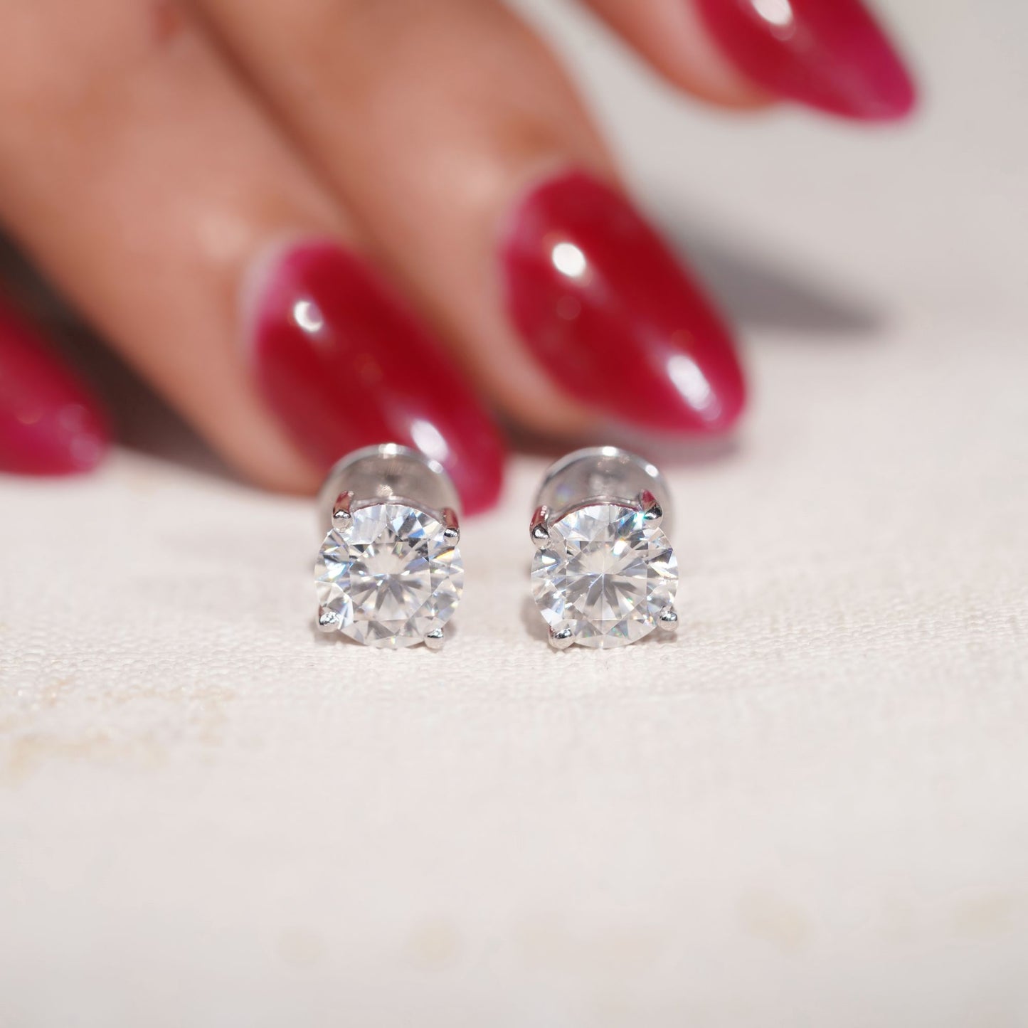 1.50 Ct Round Cut Stud Earring