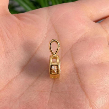 Round Cut Bezel Pendant Necklace